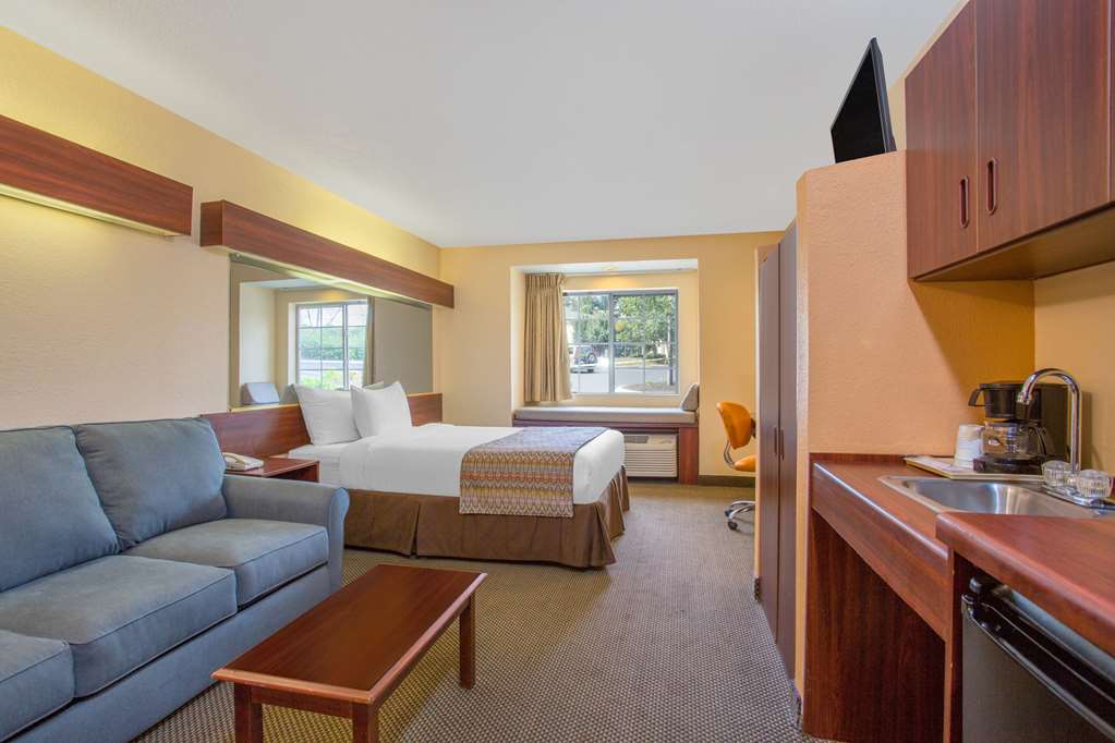 Microtel Inn & Suites by Wyndham Kannapolis Concord - photo 13