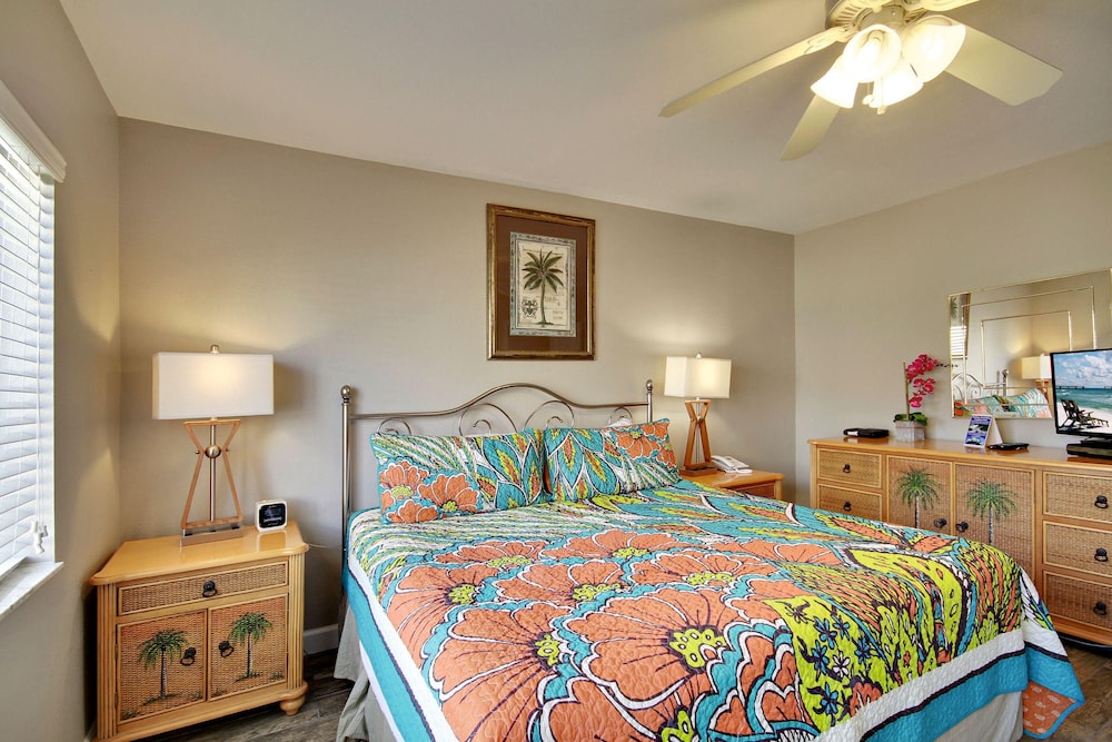 Land's End 8 306 Beach Front Premier - photo 5