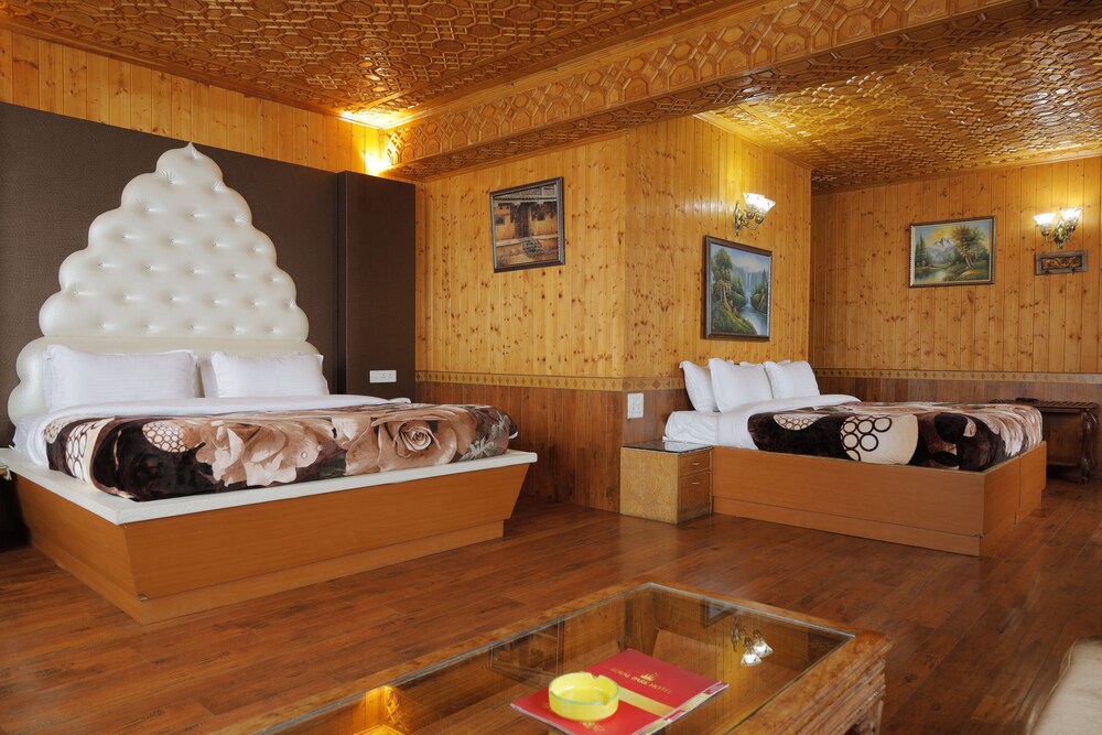 Royal Park Hotel — hotel in Srinagar