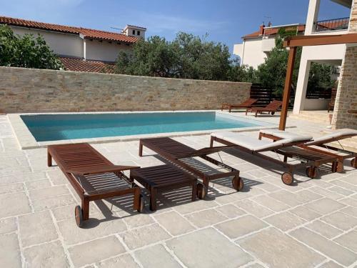 Apartment in Vodice with air conditioning WiFi dishwasher pool 4932 5 — 4-Star Luxury Hotel in Vodice, Croatia