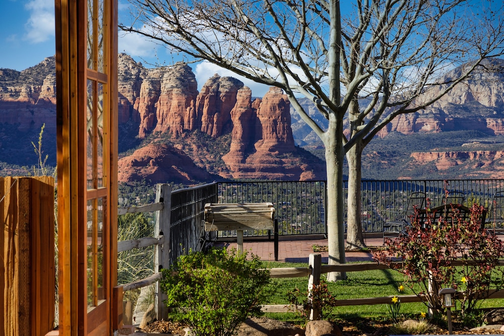 Sky Ranch Lodge - photo 86