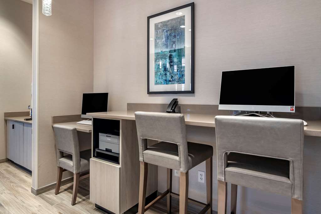 Comfort Suites Grandview Kansas City - photo 34