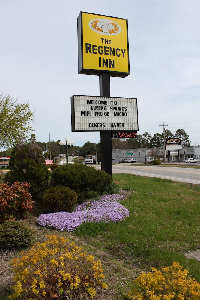 The Regency Inn - photo 31
