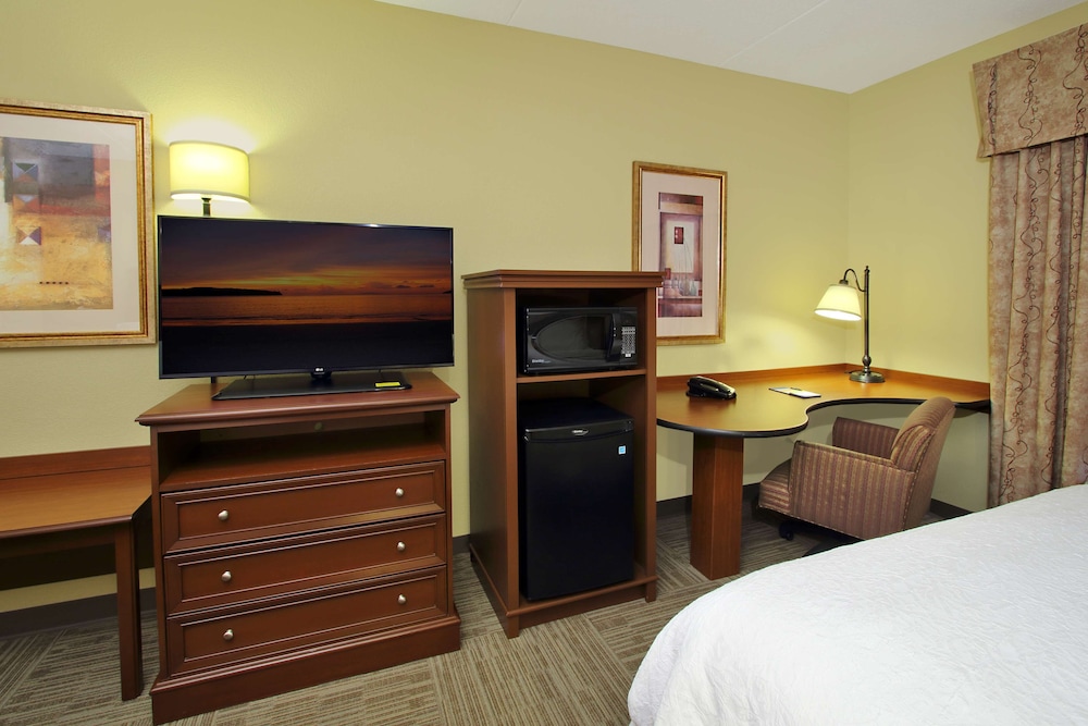 Hampton Inn & Suites Madisonville - photo 14