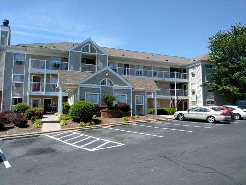 Intown Suites Extended Stay Matthews Nc East Independence Blvd - photo 14