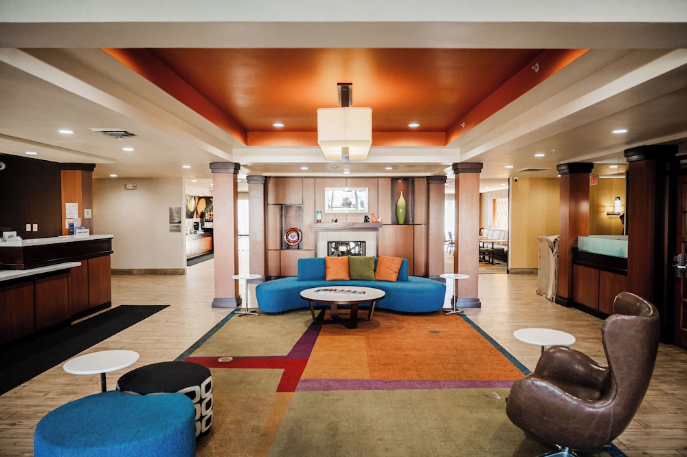 Fairfield Inn & Suites by Marriott Russellville - photo 3