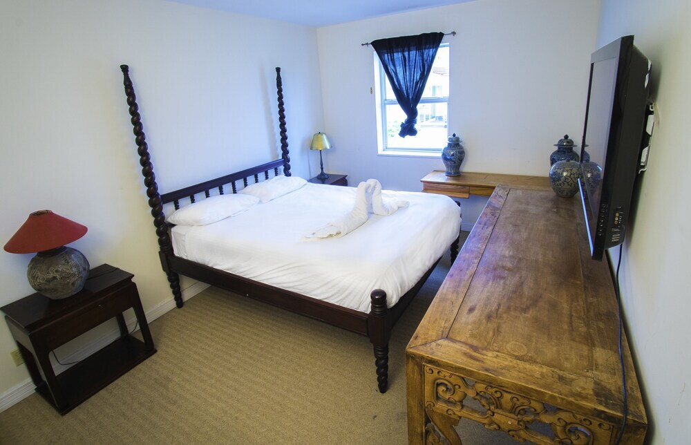 Beachfront Suites by YouRent Vacations - photo 3