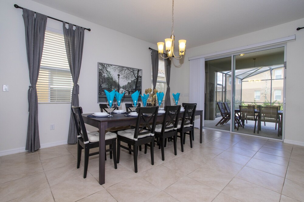 Gorgeous 5Bd w Pool & Jacuzzi @ Solterra Resort 6071 - photo 29