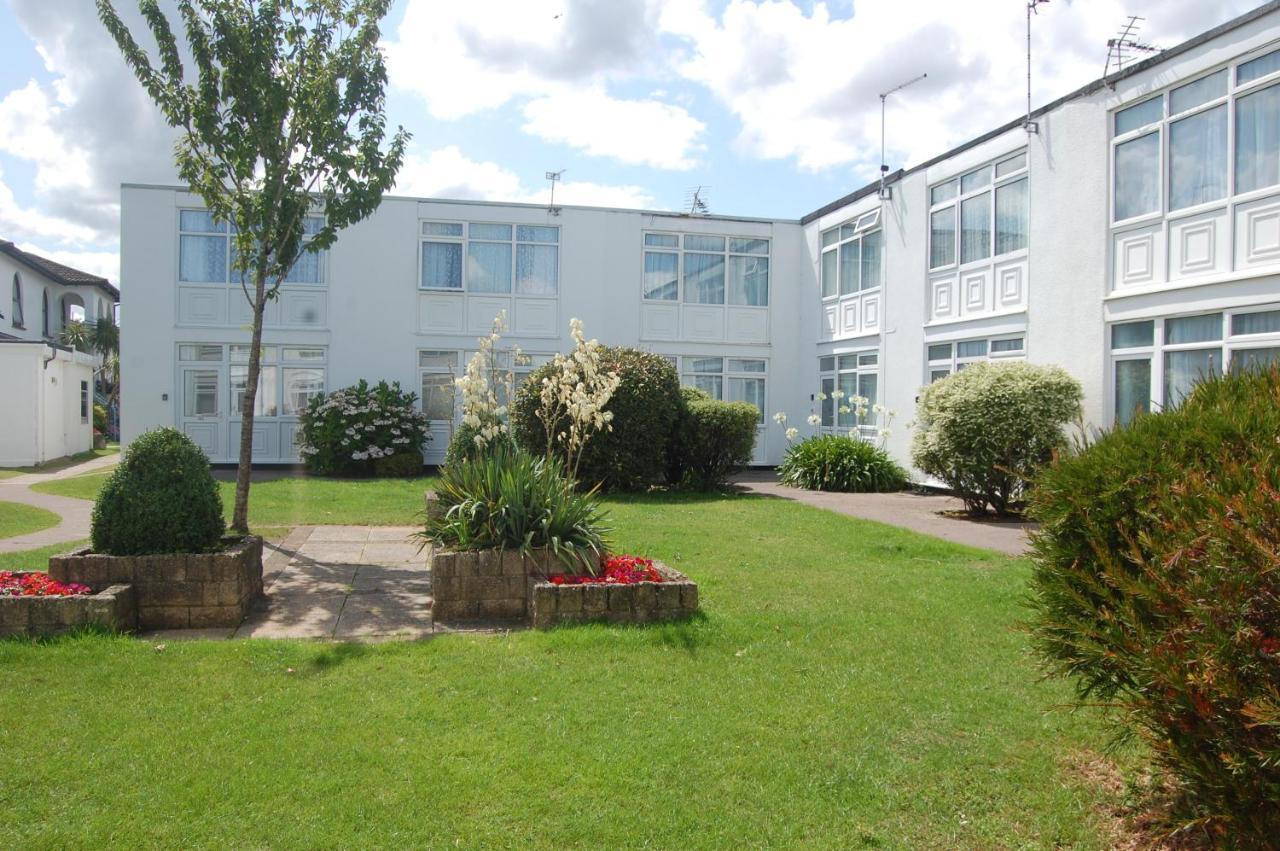 Dawlish Warren Welcome family holiday park Fern villa Welcome2Warren South Devon — 4-Star Luxury Hotel in Dawlish, United Kingdom
