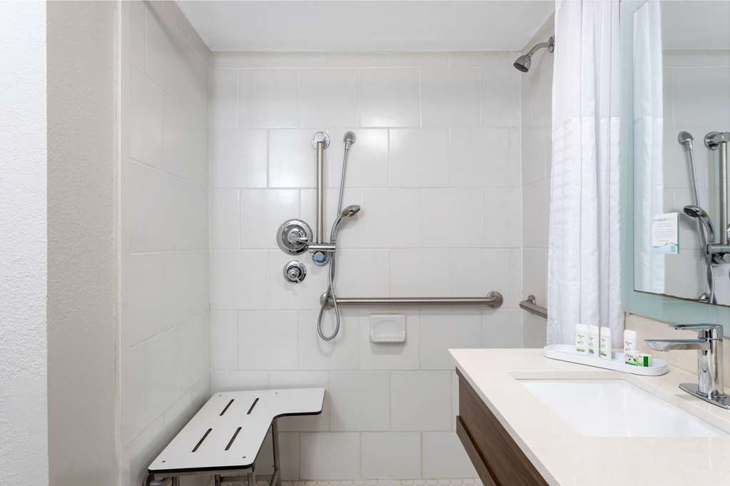 La Quinta Inn by Wyndham Pensacola - photo 27