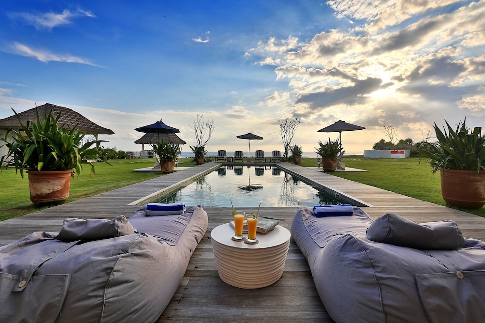 Villa Putih — 4-Star Luxury Hotel in Bali, Indonesia