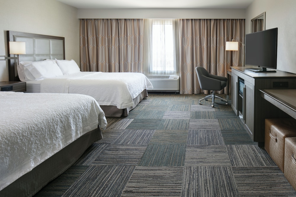 Hampton Inn & Suites Hudson - photo 23