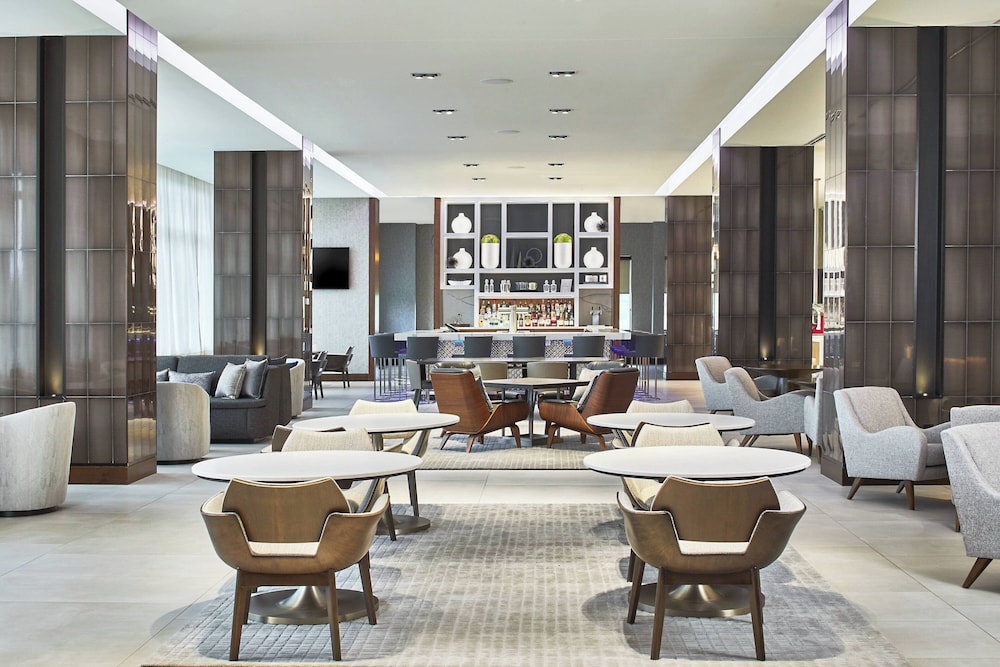 AC Hotel by Marriott Atlanta Airport Gateway - photo 3