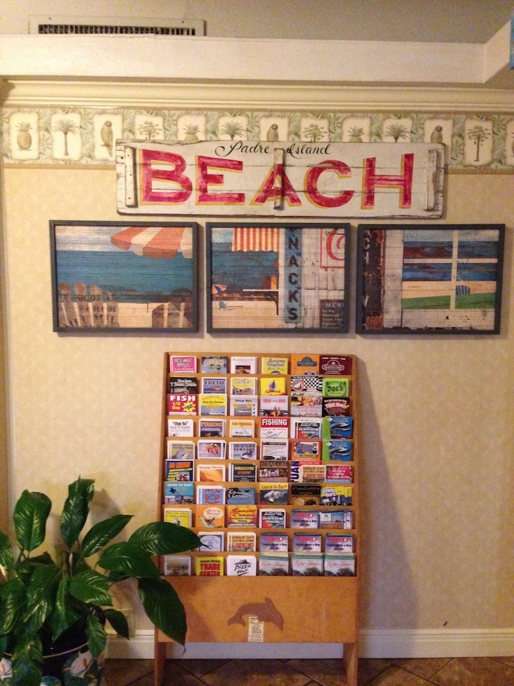 Shark Reef Resort Motel & Cottages - photo 2