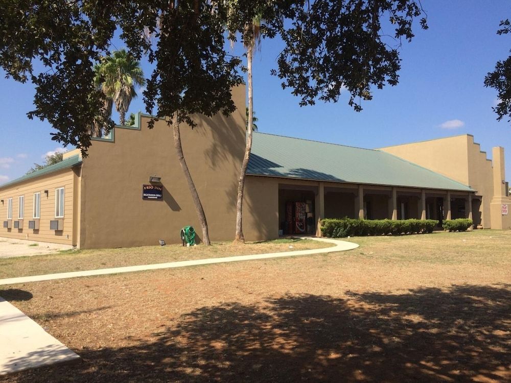 Frio Inn - photo 2