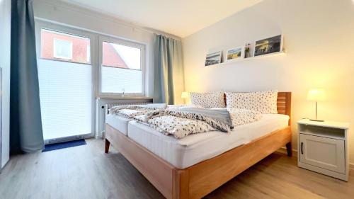 Fewo Kandis und Wölkchen — 4-Star Luxury Hotel in Norden, Germany