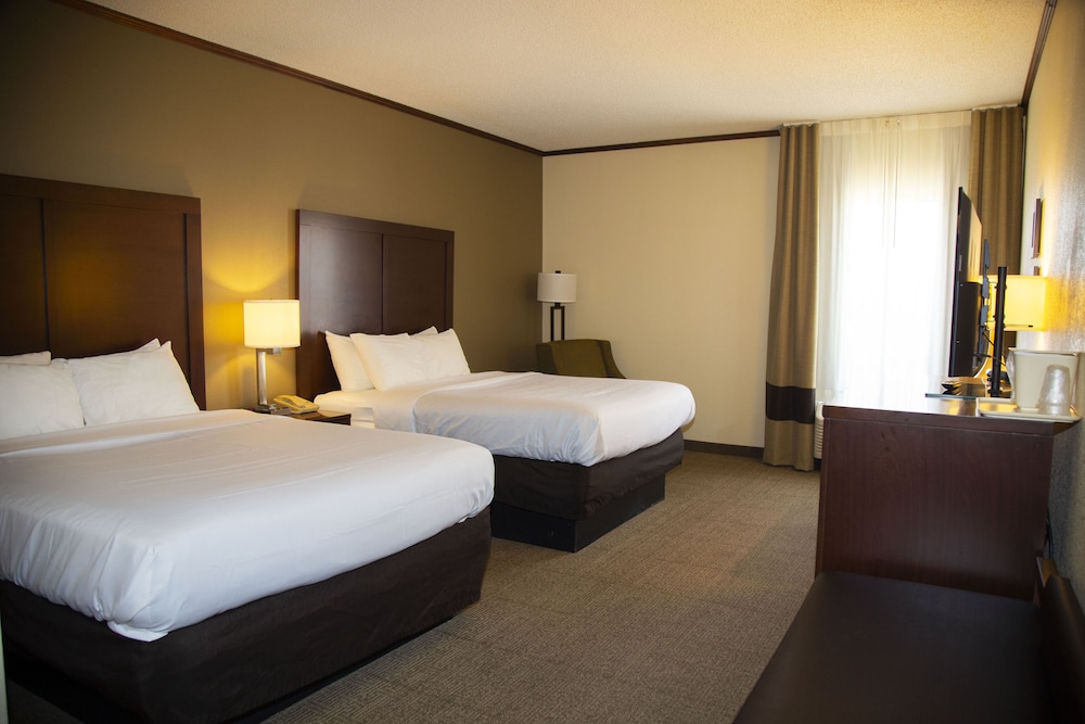 Ardmore Inn & Suites - photo 11