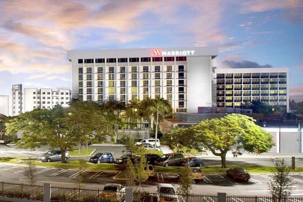 Courtyard by Marriott Miami Airport - photo 45