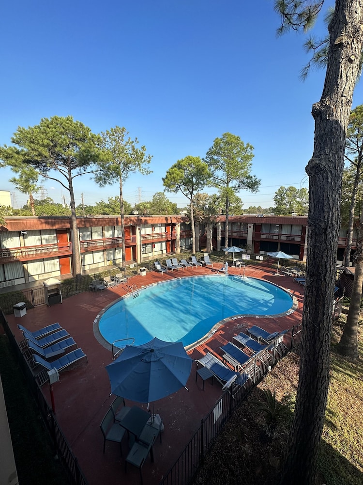 GreenTree Hotel and Extended Stay Channelview I 10 - photo 18