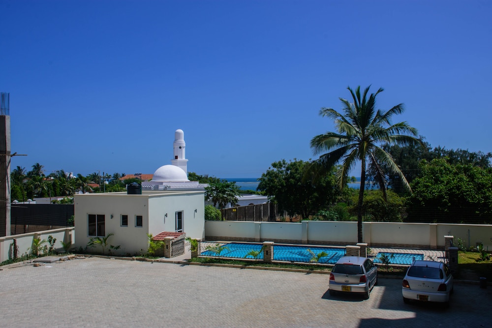 Nemadek Le Royal — Mombasa