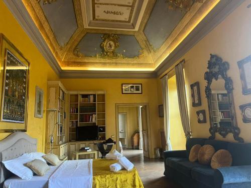 Antico Suites Roma — 4-Star Luxury Hotel in Rome, Italy