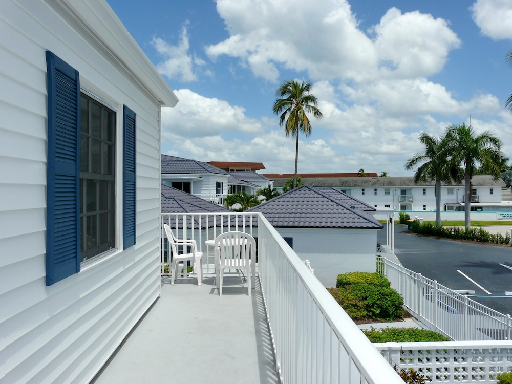 Pavilion Unit A 10 - photo 8