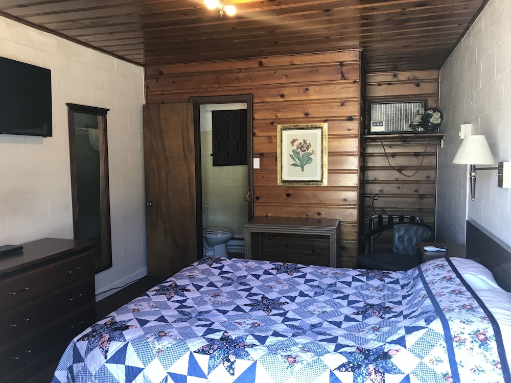 White Pine Motel - photo 7