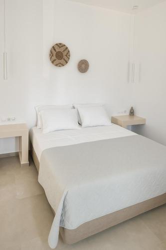 Aqualis in Adamas, Greece