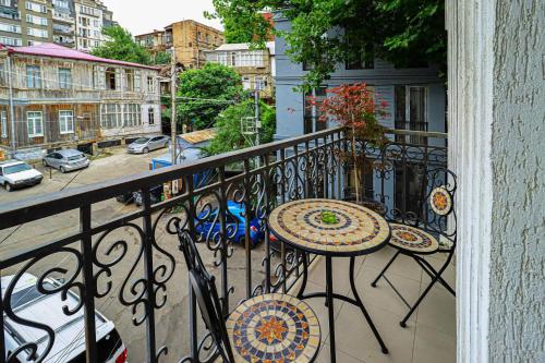 Comfortable 2BR Apt with 3 Balconies by Wehost