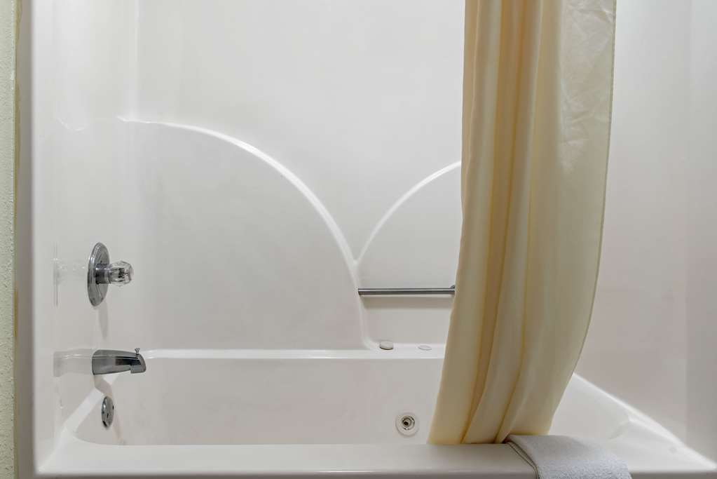 Quality Inn Bloomington near University - photo 35