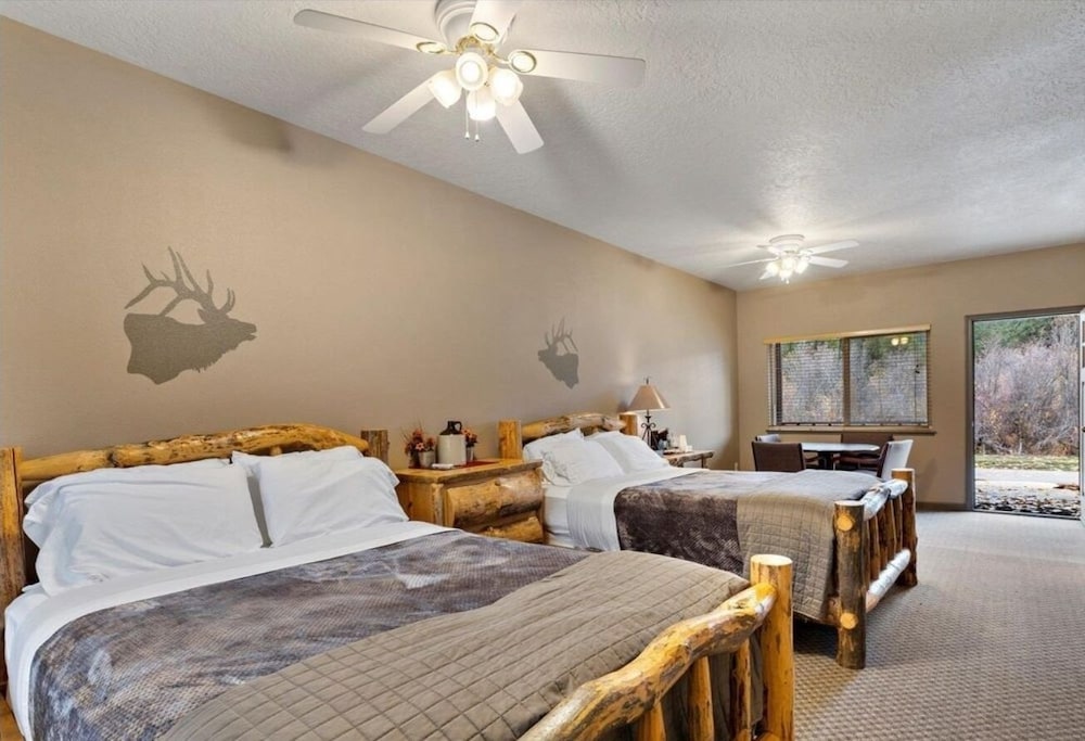 Southfork Lodge Riverside Inn - photo 4