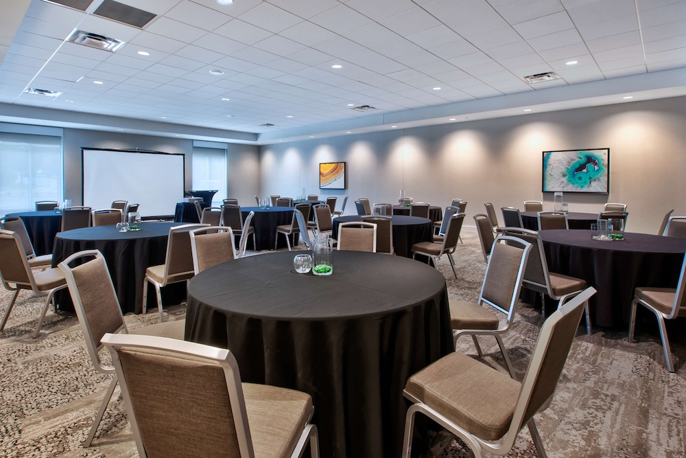 Hilton Garden Inn Columbus Easton - photo 21