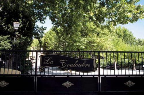 Hotel Restaurant La Touloubre — hotel in Salon-De-Provence