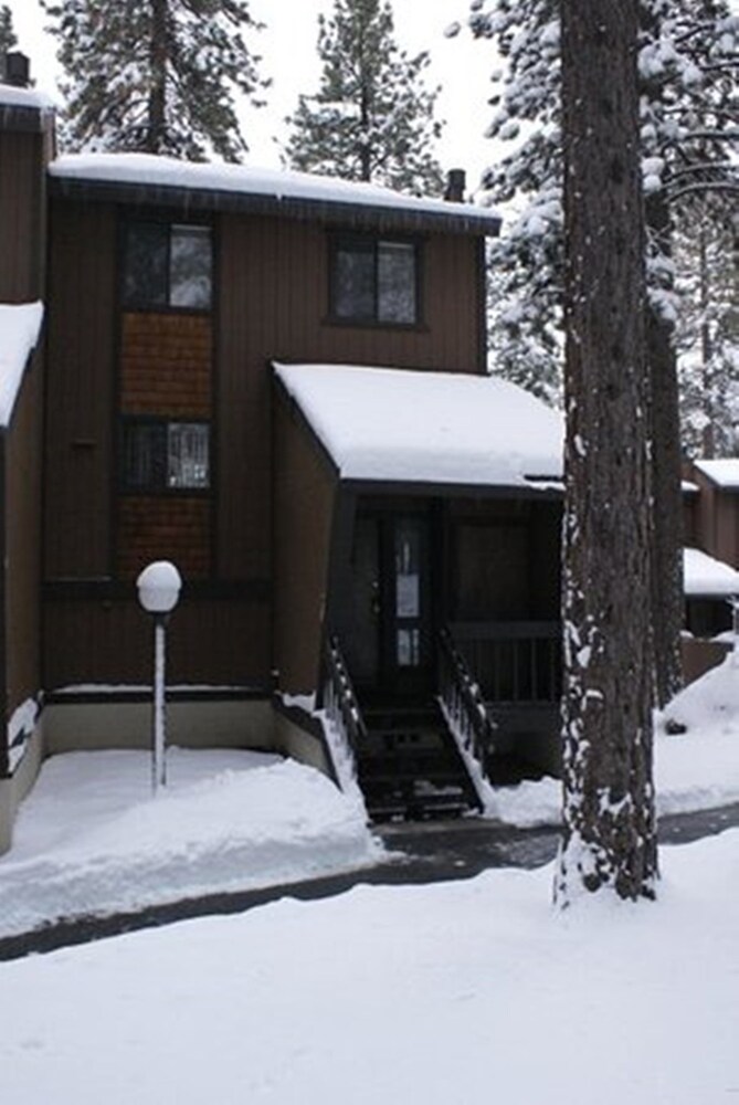 Club Tahoe - photo 24