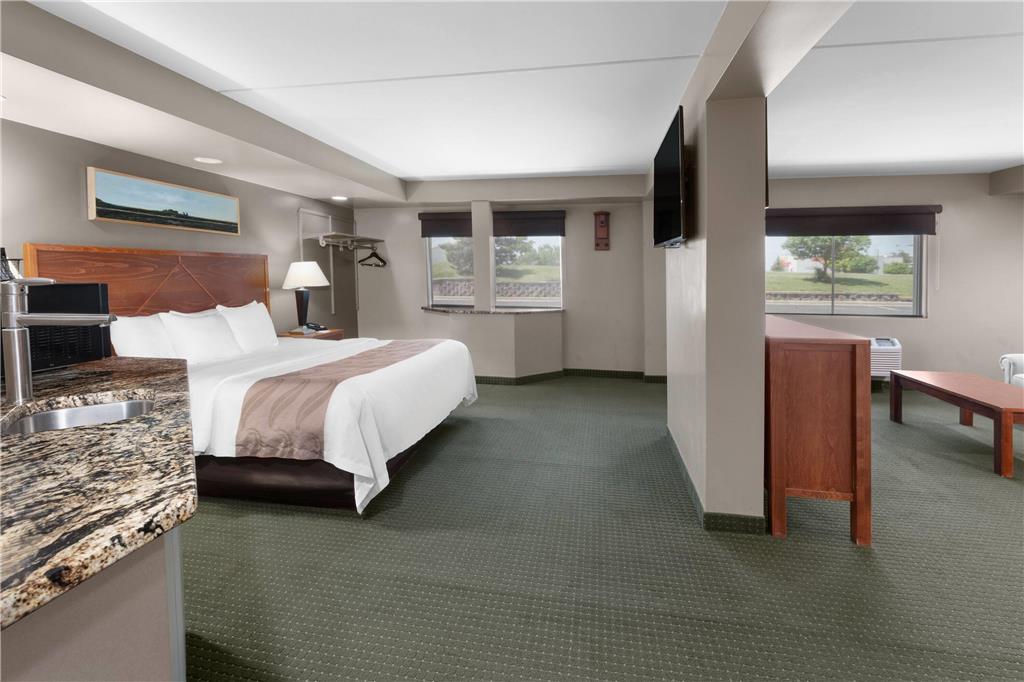 Baymont by Wyndham Jamestown Conference Center & Water Park - photo 29