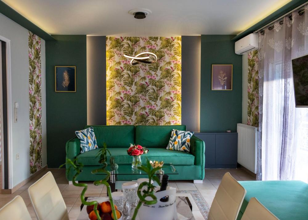 Family Inn Apartments&suites — 4-Star Luxury Hotel in Neos Marmaras, Greece