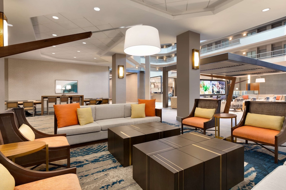 Embassy Suites by Hilton Monterey Bay Seaside - photo 9