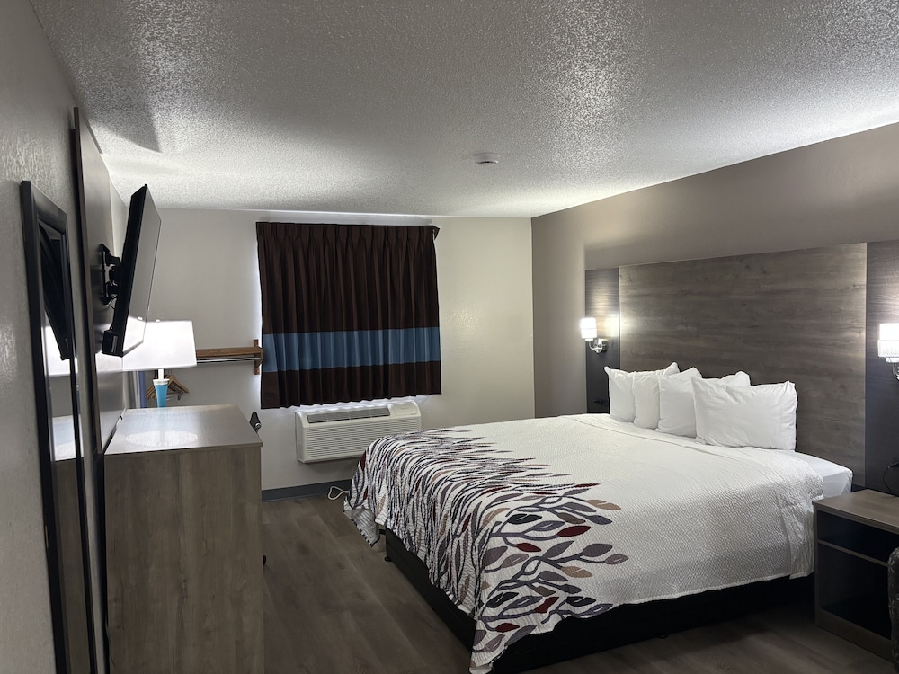 Super 8 by Wyndham Hammond North - photo 12