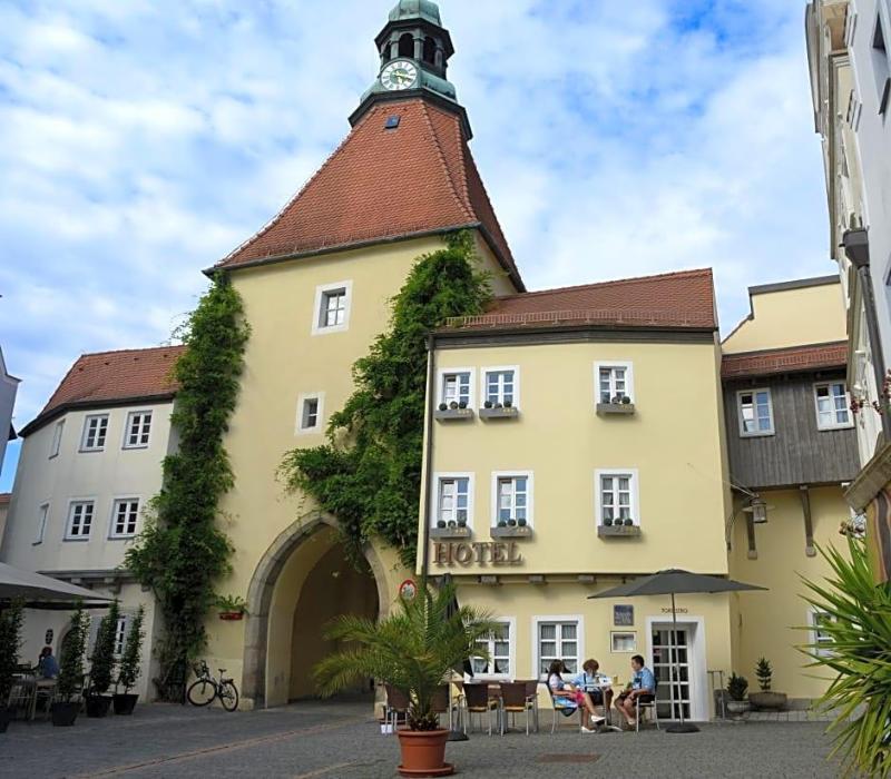 Klassik Hotel am Tor 3 Sterne Superior direkt am Unteren Tor — hotel in Weiden