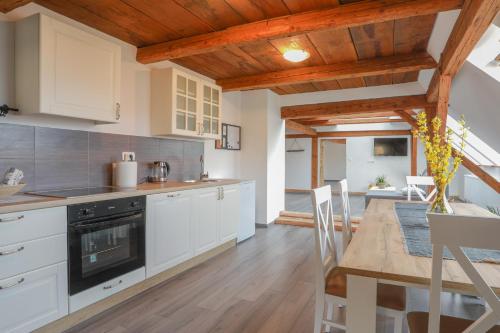 Apartment Krnicar — 4-Star Luxury Hotel in Zgornje Gorje, Slovenia
