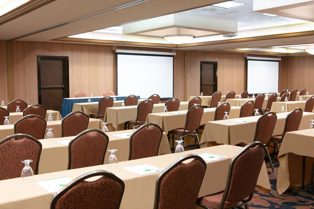 Holiday Inn Dubuque Galena by IHG - photo 45