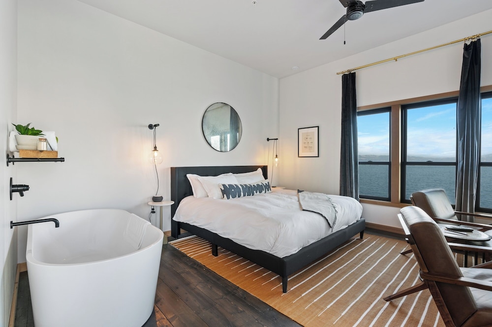Bowline Hotel - photo 52