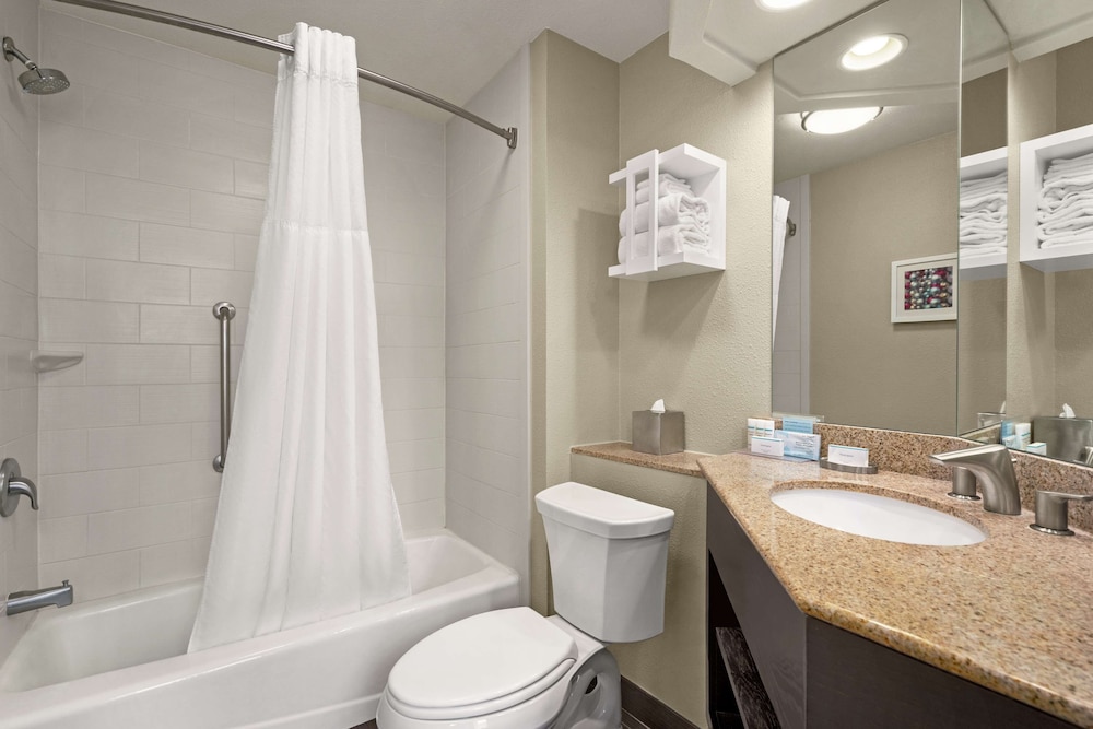 Hampton Inn & Suites New Orleans Downtown - photo 70