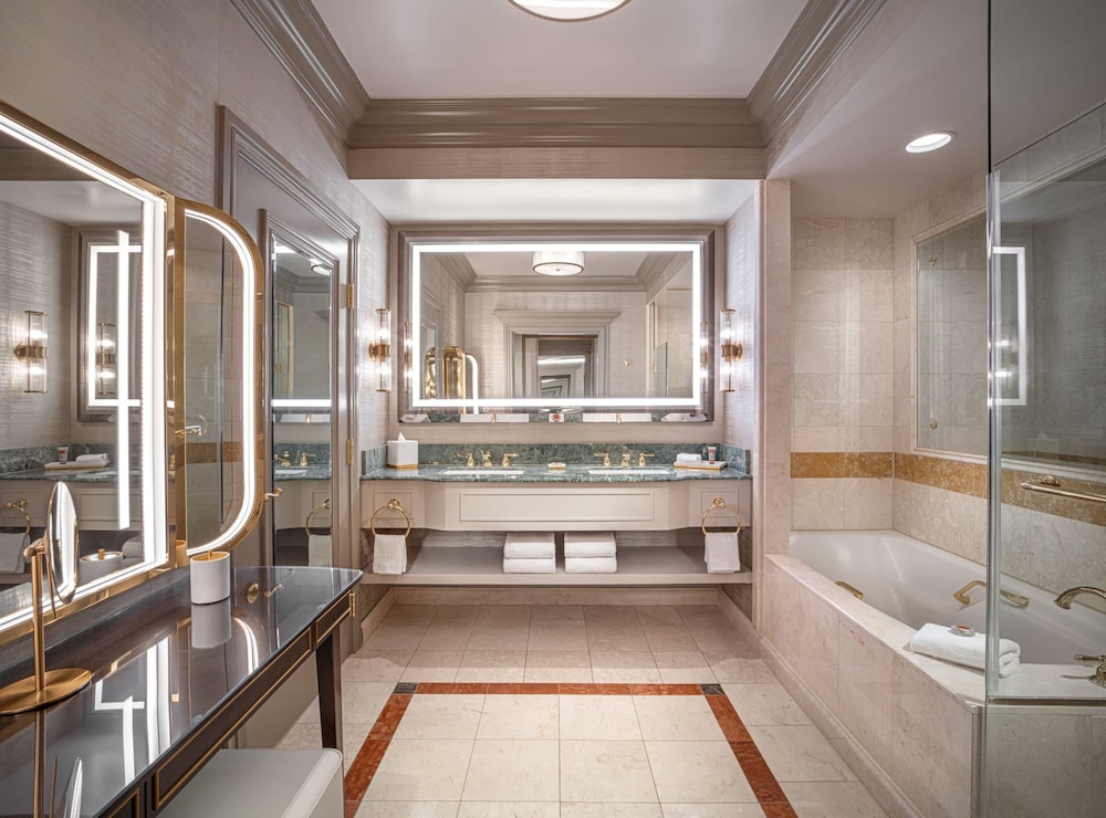 The Venetian Prestige Club Lounge - photo 20