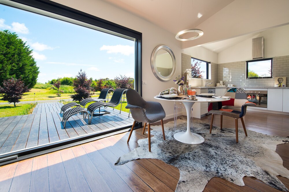 Reverie Lyonville — carbon neutral stay, Daylesford