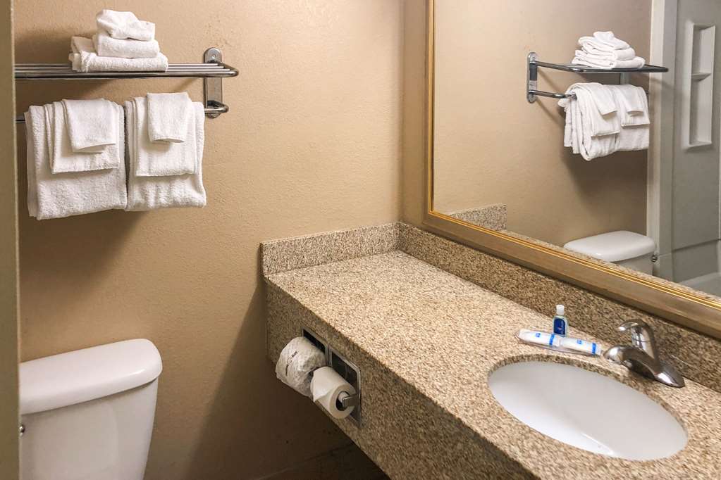 Rodeway Inn Joint Base Andrews Area - photo 9