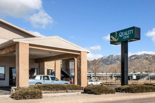 Quality Inn - carbon neutral hotel in Albuquerque