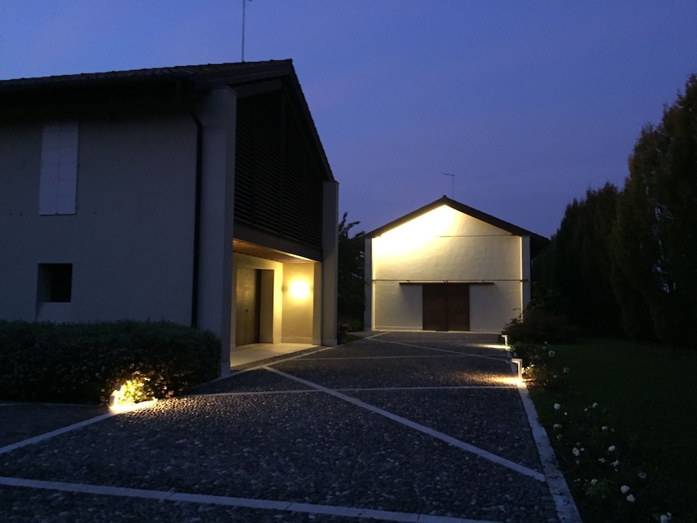 Civico 1A1 pet-friendly hotel Santa Maria Di Sala