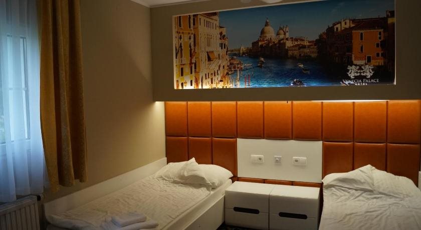Hotel Venecia Palace — hotel in Michalowice