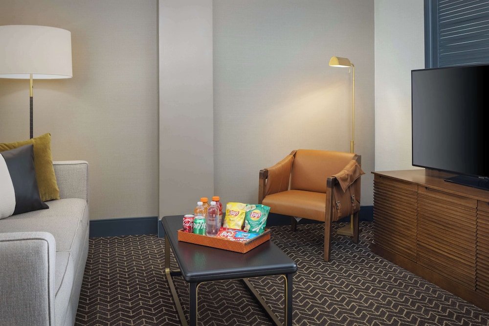 DoubleTree Suites by Hilton Hotel Lexington - photo 30